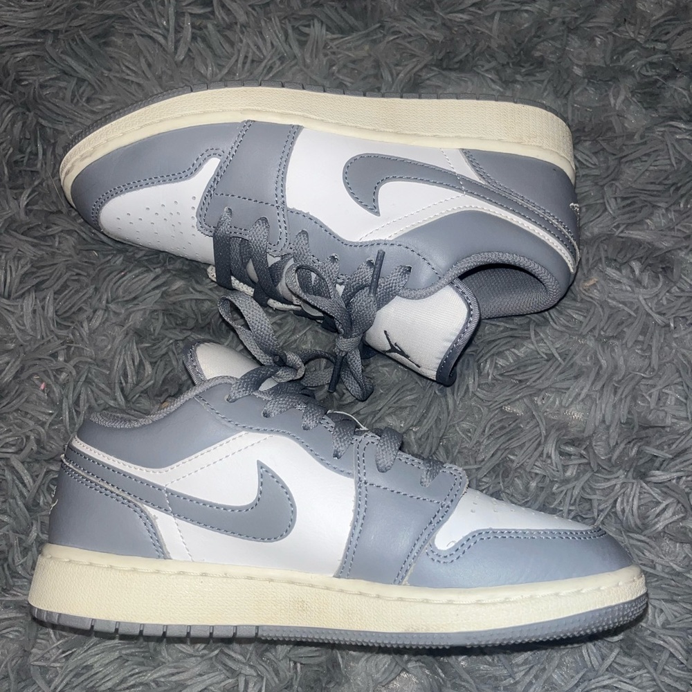 (WORN A FEW TIMES) Grey Color Way Air Jordan 1 Low Sneakers